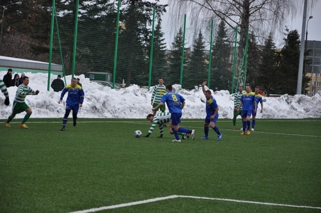 Liga okręgowa: Korona HiD Ostrołęka - Makowianka Maków Mazowiecki (06.04.2013) - zdjęcie #28 - eOstroleka.pl