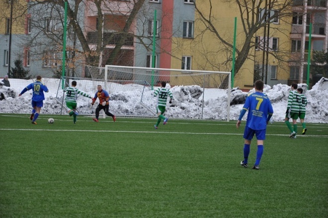 Liga okręgowa: Korona HiD Ostrołęka - Makowianka Maków Mazowiecki (06.04.2013) - zdjęcie #12 - eOstroleka.pl