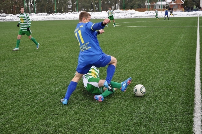Liga okręgowa: Korona HiD Ostrołęka - Makowianka Maków Mazowiecki (06.04.2013) - zdjęcie #9 - eOstroleka.pl