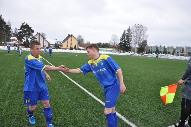 Liga okręgowa: Korona HiD Ostrołęka - Makowianka Maków Mazowiecki (06.04.2013) - zdjęcie #6 - eOstroleka.pl