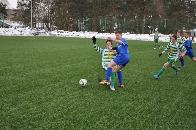 Liga okręgowa: Korona HiD Ostrołęka - Makowianka Maków Mazowiecki (06.04.2013) - zdjęcie #5 - eOstroleka.pl