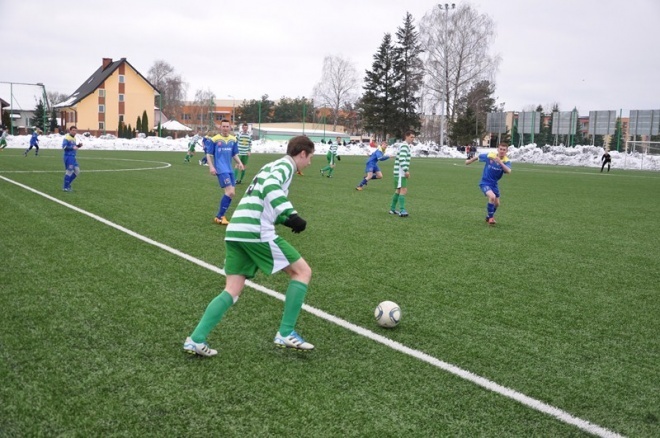 Liga okręgowa: Korona HiD Ostrołęka - Makowianka Maków Mazowiecki (06.04.2013) - zdjęcie #2 - eOstroleka.pl