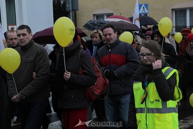 Marsz dla Życia i Rodziny [08.04.2013] - zdjęcie #79 - eOstroleka.pl
