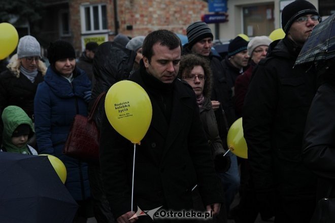 Marsz dla Życia i Rodziny [08.04.2013] - zdjęcie #37 - eOstroleka.pl