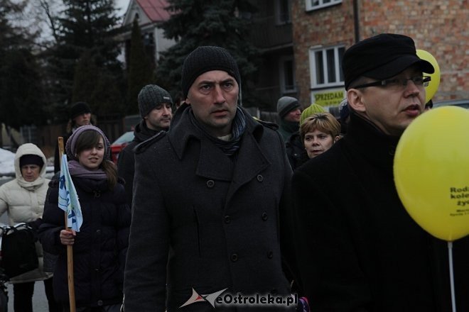 Marsz dla Życia i Rodziny [08.04.2013] - zdjęcie #36 - eOstroleka.pl