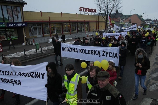 Marsz dla Życia i Rodziny [08.04.2013] - zdjęcie #33 - eOstroleka.pl