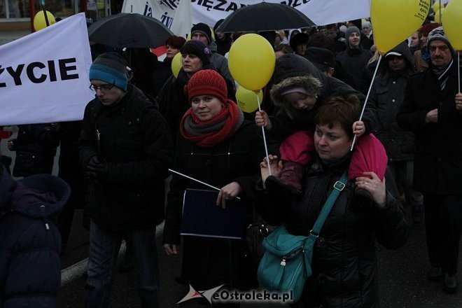 Marsz dla Życia i Rodziny [08.04.2013] - zdjęcie #31 - eOstroleka.pl