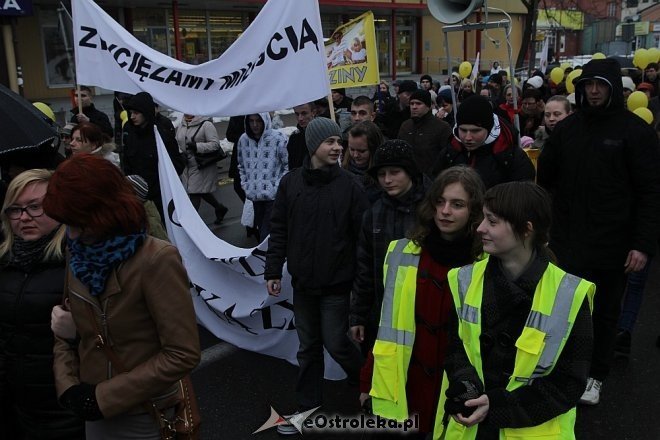 Marsz dla Życia i Rodziny [08.04.2013] - zdjęcie #27 - eOstroleka.pl
