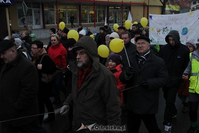 Marsz dla Życia i Rodziny [08.04.2013] - zdjęcie #25 - eOstroleka.pl