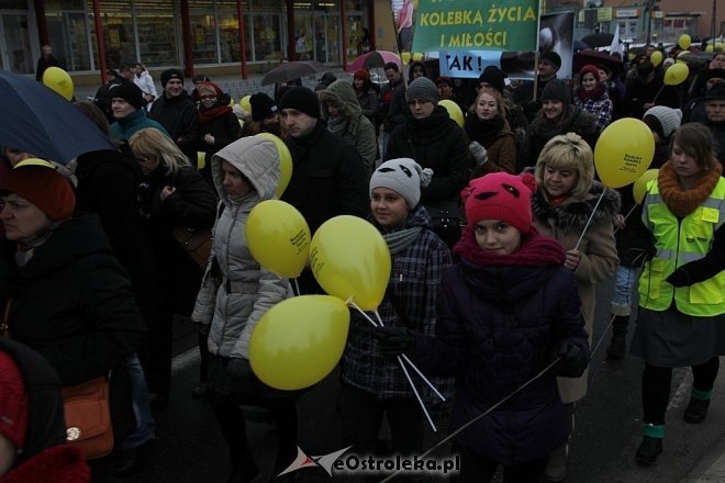 Marsz dla Życia i Rodziny [08.04.2013] - zdjęcie #20 - eOstroleka.pl
