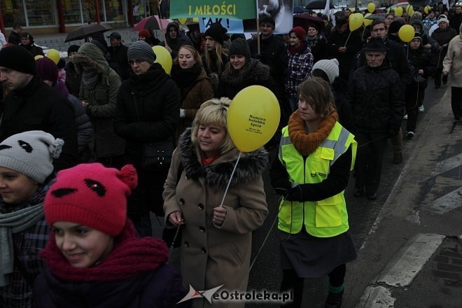 Marsz dla Życia i Rodziny [08.04.2013] - zdjęcie #19 - eOstroleka.pl