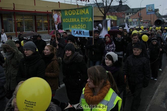 Marsz dla Życia i Rodziny [08.04.2013] - zdjęcie #18 - eOstroleka.pl