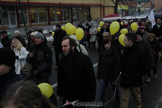 Marsz dla Życia i Rodziny [08.04.2013] - zdjęcie #9 - eOstroleka.pl