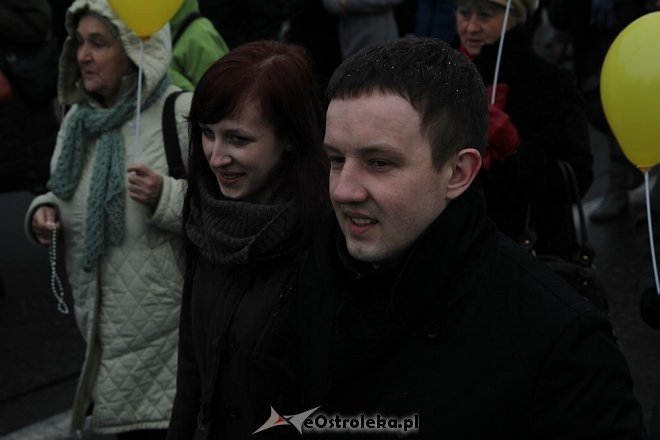 Marsz dla Życia i Rodziny [08.04.2013] - zdjęcie #8 - eOstroleka.pl