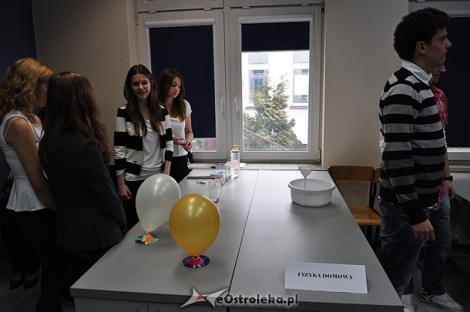 Festiwal Nauki w Zespole Szkół nr. 5 w Ostrołęce [09.04.2013] - zdjęcie #9 - eOstroleka.pl