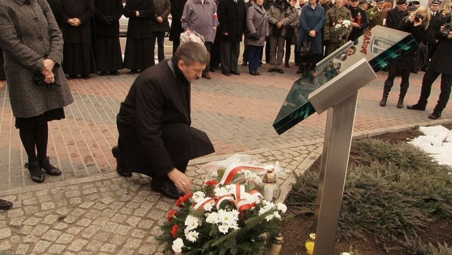 Miejskie obchody katastrofy smeleńskiej [10.04.2013] - zdjęcie #41 - eOstroleka.pl