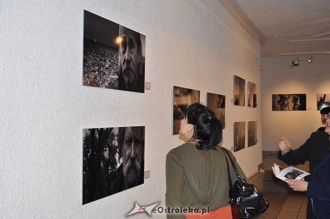 Wernisaż wystawy Mariusza Wideryńskiego [11.04.2013] - zdjęcie #19 - eOstroleka.pl