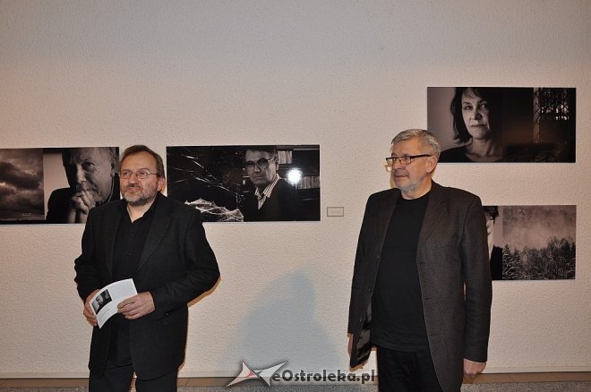 Wernisaż wystawy Mariusza Wideryńskiego [11.04.2013] - zdjęcie #35 - eOstroleka.pl
