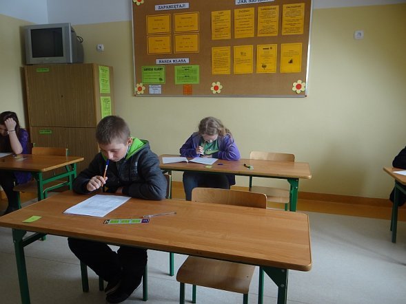 V edycja konkursu językowego w Białobieli [11.04.2013] - zdjęcie #12 - eOstroleka.pl