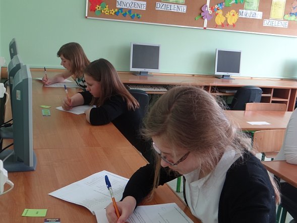 V edycja konkursu językowego w Białobieli [11.04.2013] - zdjęcie #7 - eOstroleka.pl