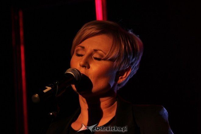 Recital Agaty Mieszała [12.04.2013] - zdjęcie #1 - eOstroleka.pl