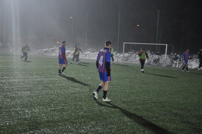 Ostrołęcka Amatorska Liga Piłki Nożnej 7: 1. kolejka (12.04.2013) - zdjęcie #25 - eOstroleka.pl