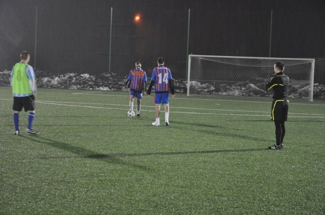 Ostrołęcka Amatorska Liga Piłki Nożnej 7: 1. kolejka (12.04.2013) - zdjęcie #20 - eOstroleka.pl