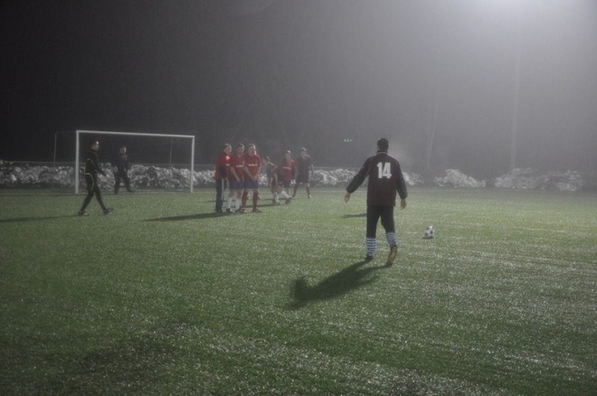 Ostrołęcka Amatorska Liga Piłki Nożnej 7: 1. kolejka (12.04.2013) - zdjęcie #14 - eOstroleka.pl