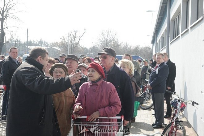 Marc-Pol przy I Armii Wojska Polskiego oficjalnie otwarty [13.04.2013] - zdjęcie #45 - eOstroleka.pl