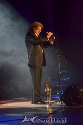 Zbigniew Wodecki wystąpił w OCK [13.04.2013] - zdjęcie #1 - eOstroleka.pl