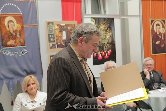 Finisaż wystawy Gloria Vicits [14.04.2013] - zdjęcie #6 - eOstroleka.pl