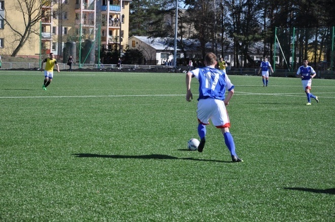 IV liga: Narew Ostrołęka - Huragan Wołomin (21.04.2013) - zdjęcie #30 - eOstroleka.pl