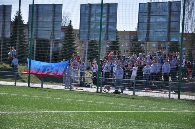 IV liga: Narew Ostrołęka - Huragan Wołomin (21.04.2013) - zdjęcie #29 - eOstroleka.pl