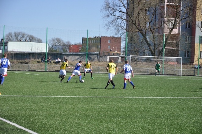 IV liga: Narew Ostrołęka - Huragan Wołomin (21.04.2013) - zdjęcie #28 - eOstroleka.pl