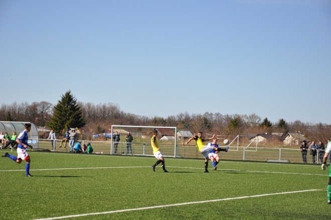IV liga: Narew Ostrołęka - Huragan Wołomin (21.04.2013) - zdjęcie #20 - eOstroleka.pl
