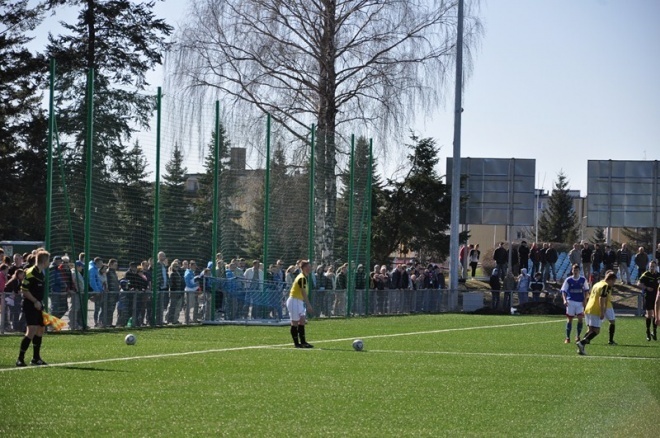 IV liga: Narew Ostrołęka - Huragan Wołomin (21.04.2013) - zdjęcie #10 - eOstroleka.pl