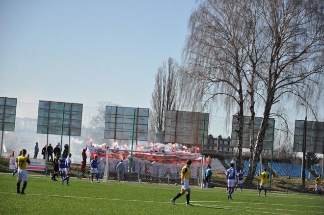 IV liga: Narew Ostrołęka - Huragan Wołomin (21.04.2013) - zdjęcie #7 - eOstroleka.pl