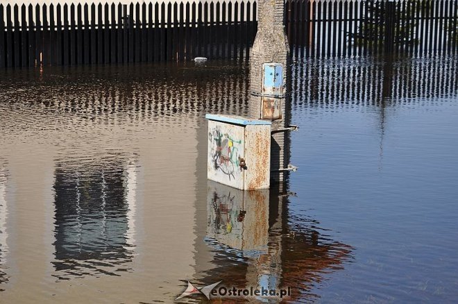 Woda w Narwi przekroczyła już 4 metry [22.04.2013] - zdjęcie #8 - eOstroleka.pl