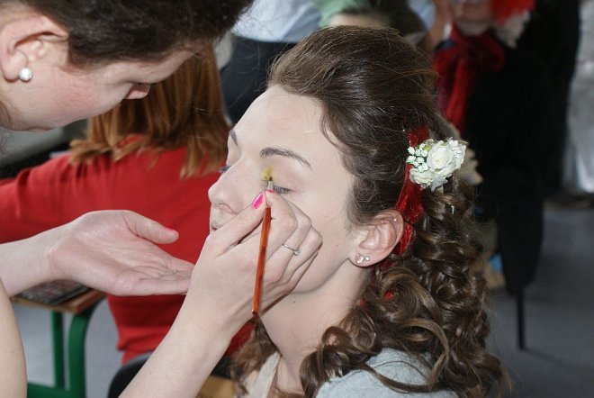Konkurs Makijażu w Zespole Szkół Zawodowych nr 2 w Ostrołęce [20.04.2013] - zdjęcie #8 - eOstroleka.pl
