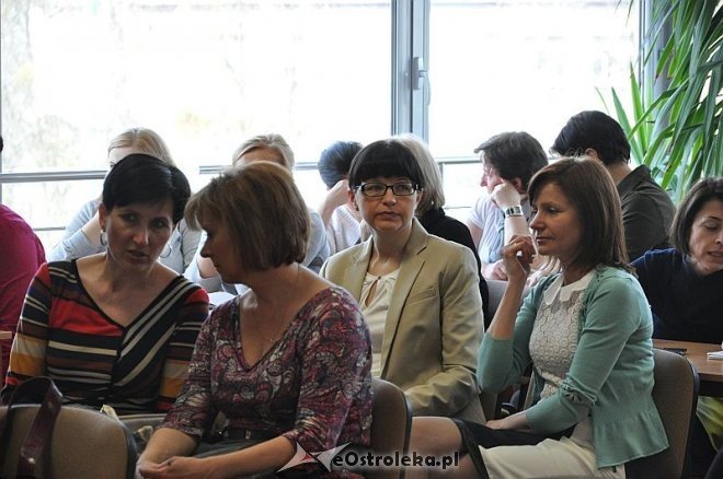 Spodkanie w Biblotece Pedagogicznej [23.04.2013] - zdjęcie #2 - eOstroleka.pl