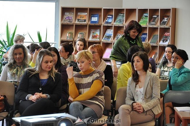 Spodkanie w Biblotece Pedagogicznej [23.04.2013] - zdjęcie #16 - eOstroleka.pl
