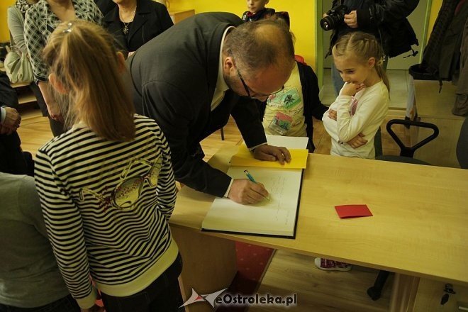 Mazowiecki Kurator Oświaty w SP nr 6 [23.04.2013] - zdjęcie #2 - eOstroleka.pl