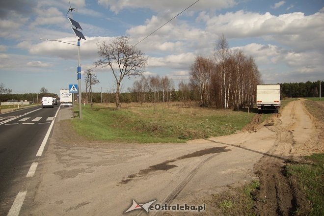 DK 61: Dwie ciężarówki zderzyły się w miejscowości Teodorowo [25.04.2013] - zdjęcie #18 - eOstroleka.pl