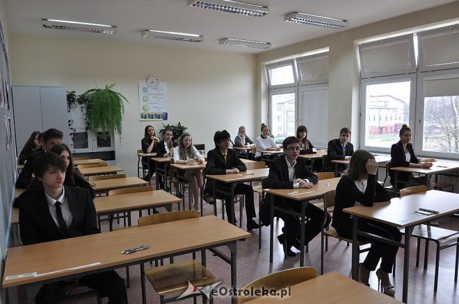 Test gimnazjalny z języka obcego [25.04.2013] - zdjęcie #3 - eOstroleka.pl