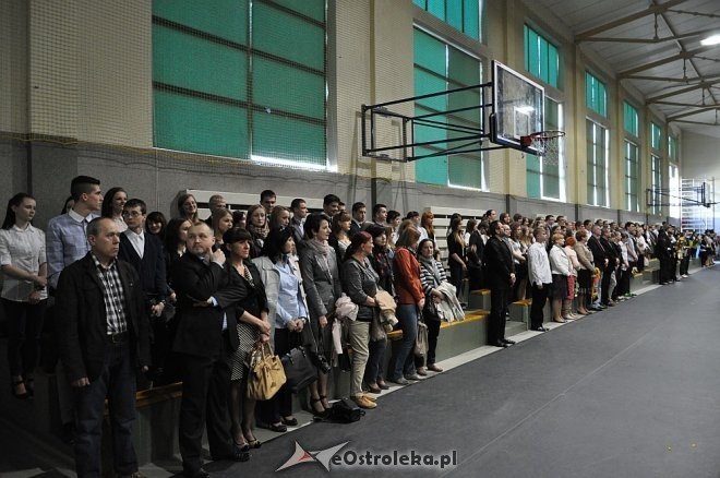 Uroczyste zakończenie roku szkolnego w III LO w Ostrołęce [25.04.2013] - zdjęcie #41 - eOstroleka.pl