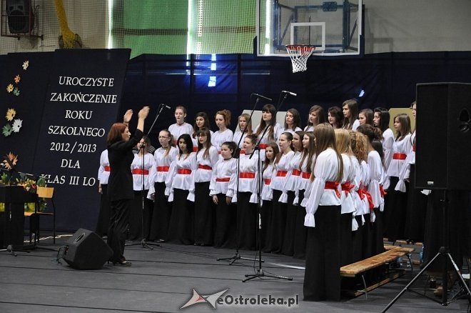 Uroczyste zakończenie roku szkolnego w III LO w Ostrołęce [25.04.2013] - zdjęcie #43 - eOstroleka.pl