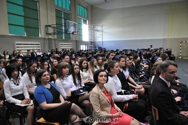 Uroczyste zakończenie roku szkolnego w III LO w Ostrołęce [25.04.2013] - zdjęcie #62 - eOstroleka.pl