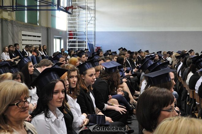 Uroczyste zakończenie roku szkolnego w III LO w Ostrołęce [25.04.2013] - zdjęcie #67 - eOstroleka.pl
