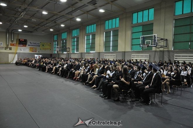 Uroczyste zakończenie roku szkolnego w III LO w Ostrołęce [25.04.2013] - zdjęcie #10 - eOstroleka.pl