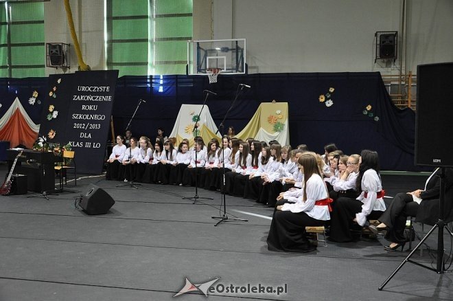 Uroczyste zakończenie roku szkolnego w III LO w Ostrołęce [25.04.2013] - zdjęcie #20 - eOstroleka.pl